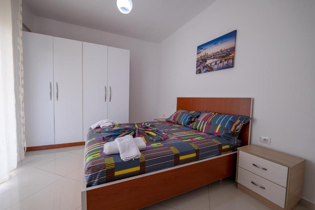 marin apartments rooms